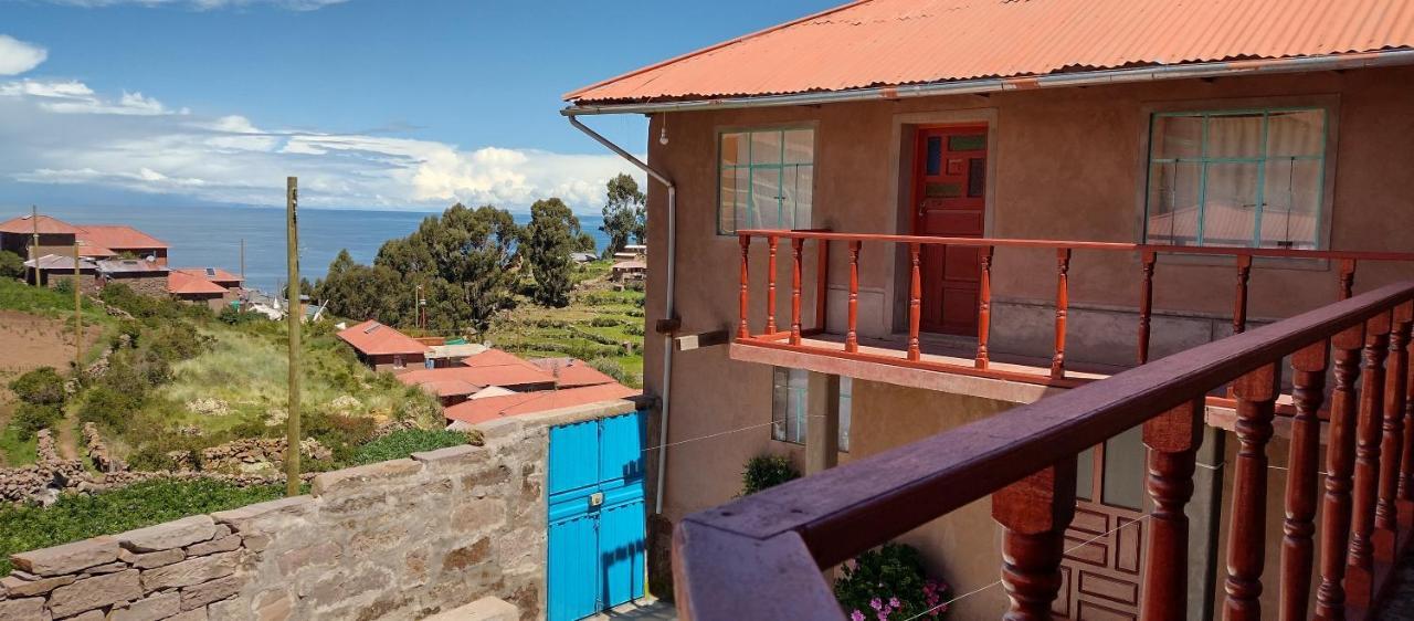 Taquile Hospedaje Mario Huillanopampa Extérieur photo