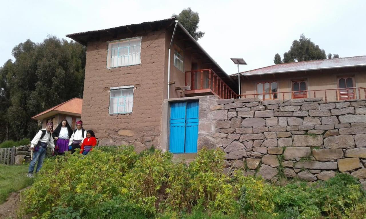 Taquile Hospedaje Mario Huillanopampa Extérieur photo